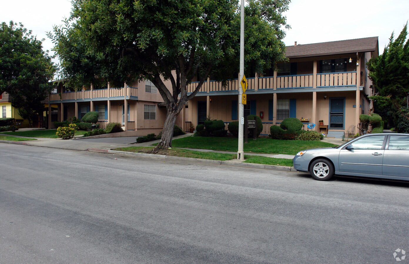 Four Palms - Four Palms Apartments