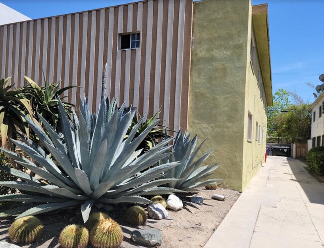 Photo - 1536 S Orange Grove Ave