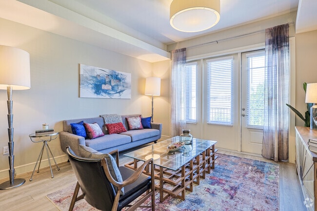 1BR, 1BA - 770SF - Living Area