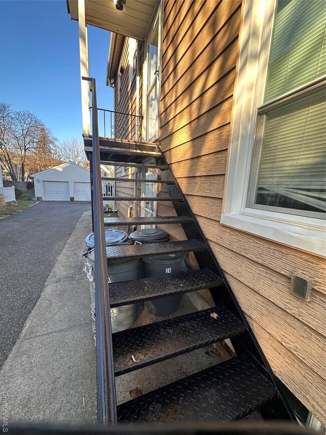 Building Photo - 24 Kellogg St