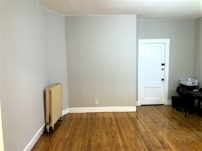 Photo - 32 Reedsdale St