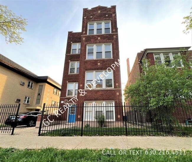 Building Photo - 4820 N Springfield Ave Unit 3 Rental