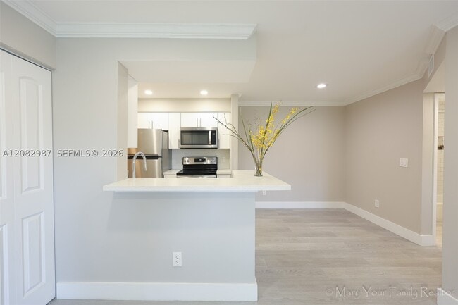 Building Photo - 1257 SW 46th Ave Unit 1812