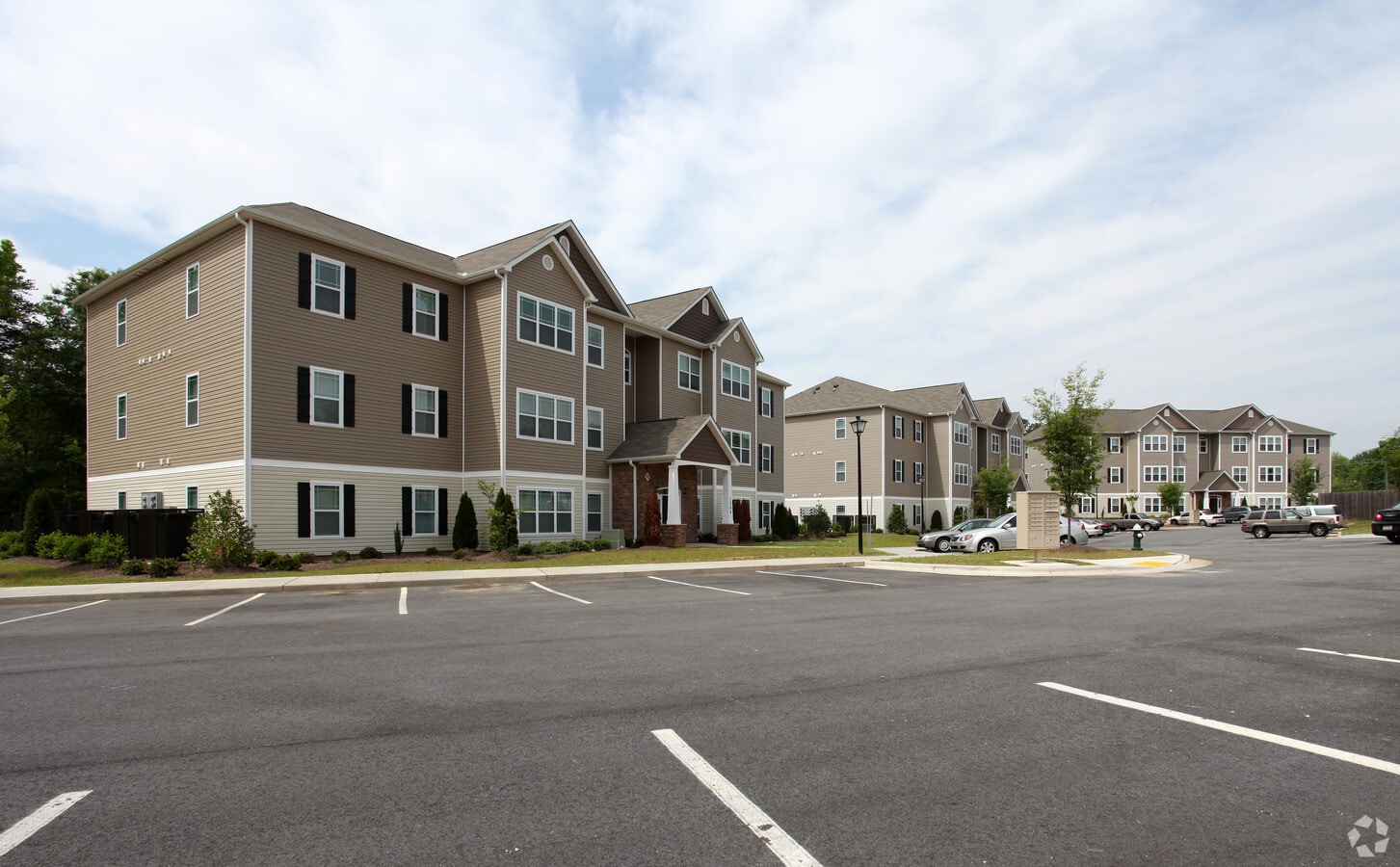 Photo - Foxworth Apartments