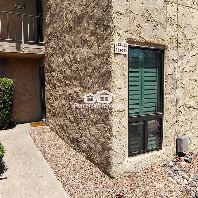 Building Photo - 4950 N Miller Rd Rental