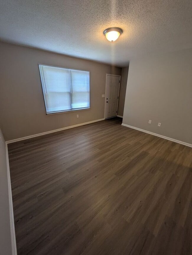 Photo - Renovated 2BD/1.5 Unit at Northowne Heights Unit 45