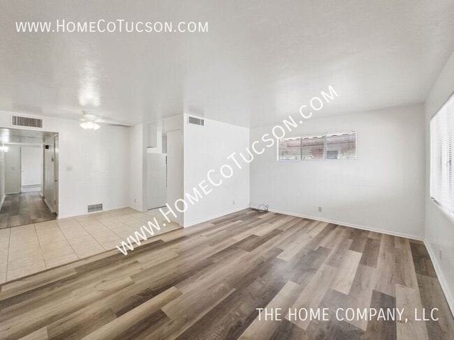 Photo - 3236 E Hawthorne St