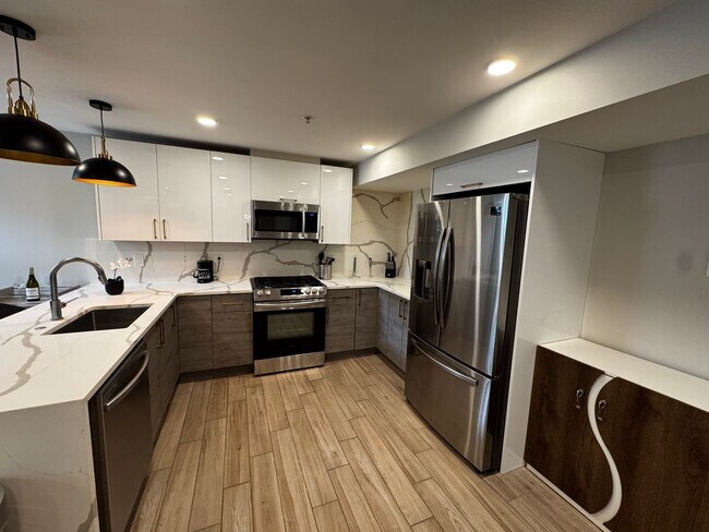 Photo - Discover this beautifully renovated 2BD/2B... Unit 3