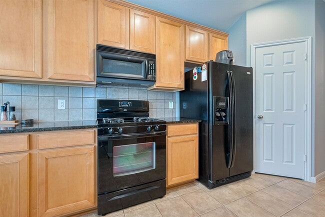 Building Photo - 1007 Casting Springs Way