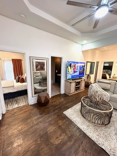 Photo - 851 N Grand Ave NW