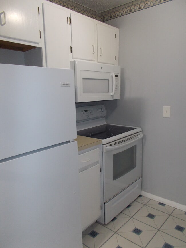 4 Midhurst Rd Unit 413