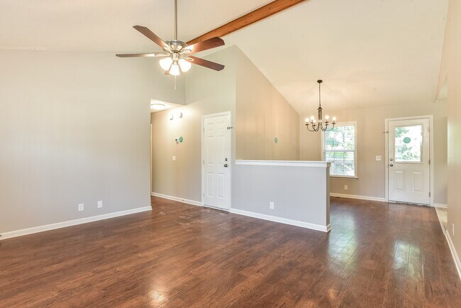 Photo - 4936 Deerhaven Dr