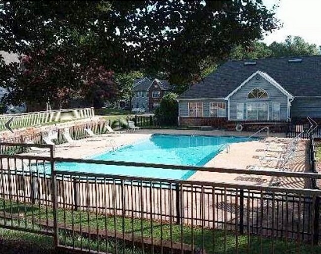 Photo - 401 Columbiana Dr Unit #401