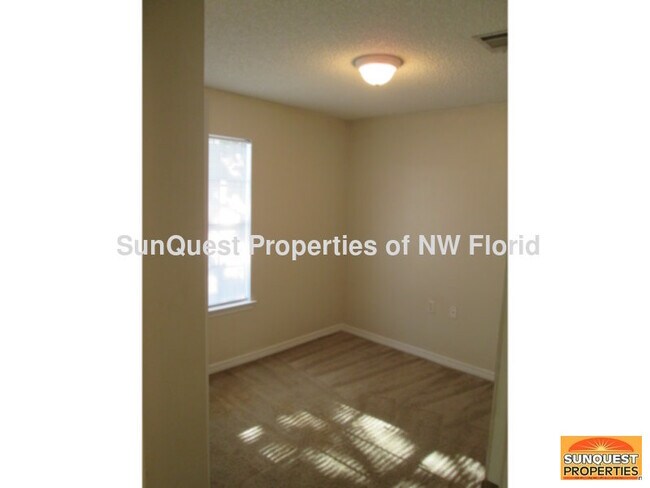 Photo - Cute cottage style home ready 6/5!