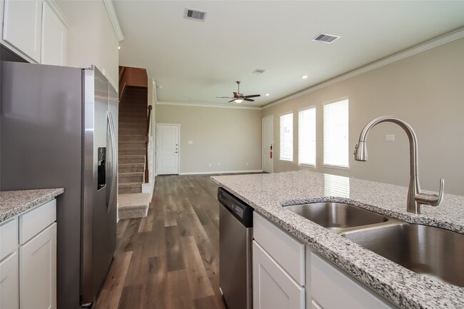 Building Photo - 9651 Stewart Springs Blvd Unit B Rental