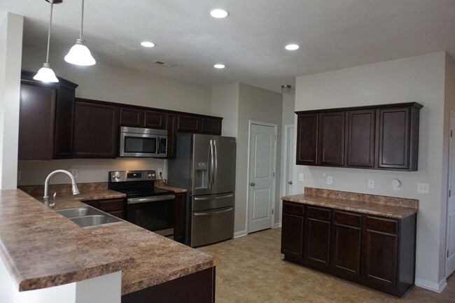 Photo - 3 Bedroom 2.5 Bathroom with a Bonus Room located in The Cottages at Petersburg Subdivision, Richl...