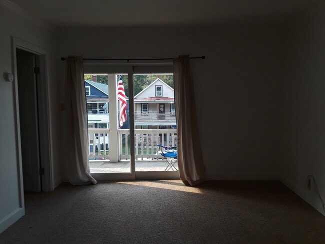 Photo - 715 E 4th St Unit 2nd flr