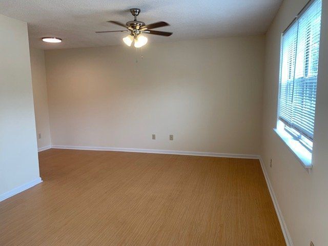 Photo - 2004 Tower Pl Unit A