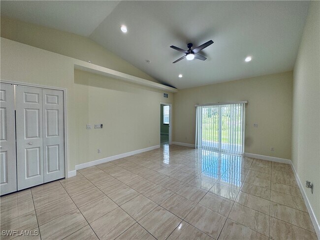 Photo - 2433 Vernon Ave S