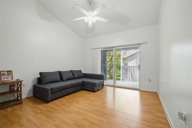 Photo - 11133 SW 8th St Unit 3069
