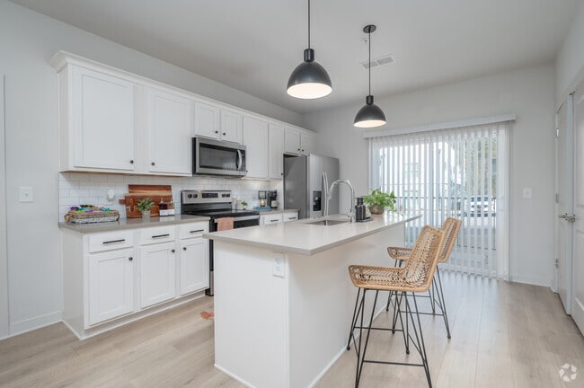 Interior Photo - Wisteria Ridge