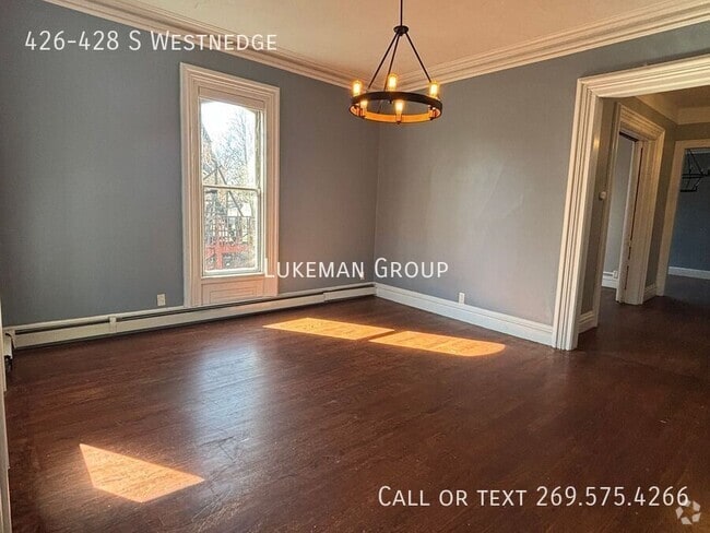 Building Photo - 4 Bed/2 Bath On Westnedge #2 - with full f... Rental