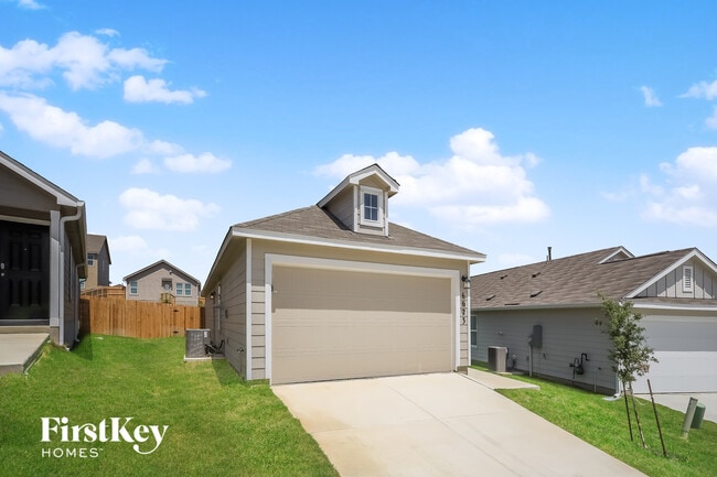 6623 Scarecrow Wy