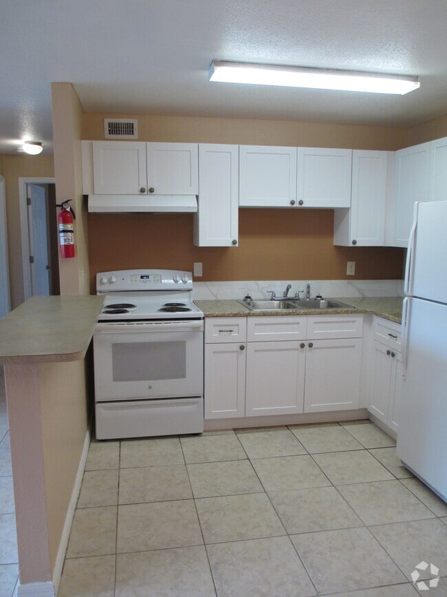 Building Photo - 800 N Fiske Blvd Unit 103 Rental
