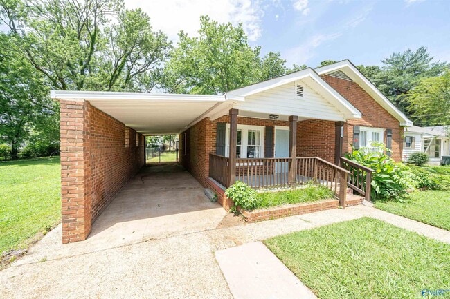 Photo - 2820 Union Dr NW