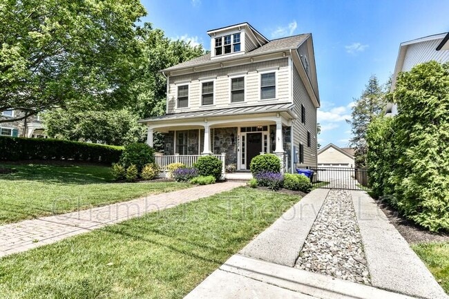 Photo - 2453 N Jefferson St