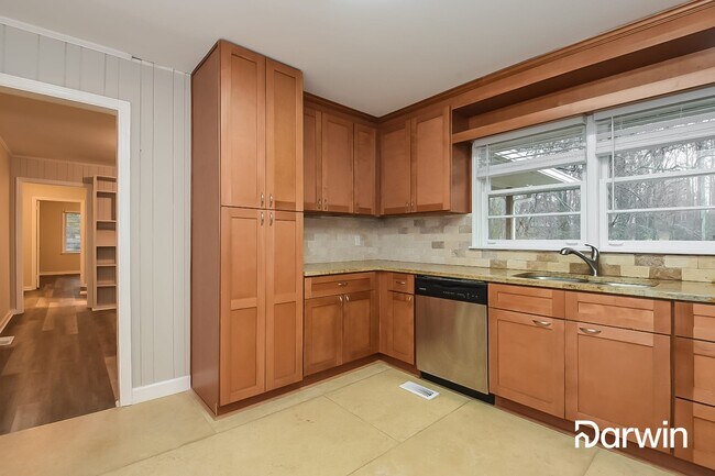 Photo - 2520 Robinson Rd NE, Marietta, GA 30068