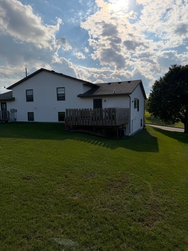 1305 Perimeter Rd
