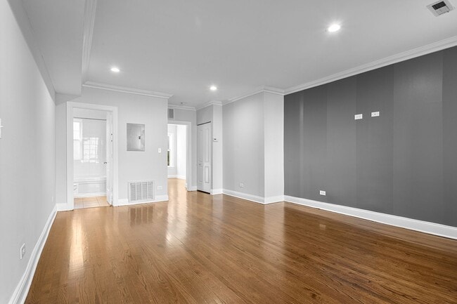 Photo - 7720 N Ashland Ave