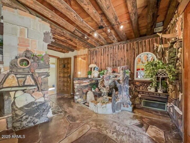 Photo - 100 E Glade Ln