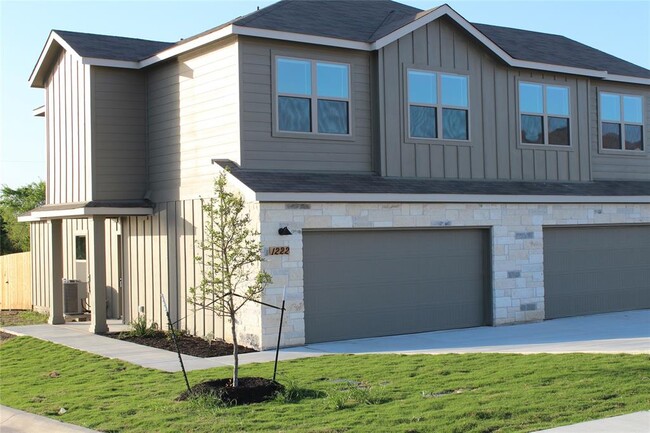 Building Photo - 1222 Garland Rd