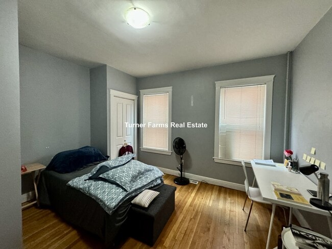 Photo - 374 Prospect St Unit 1