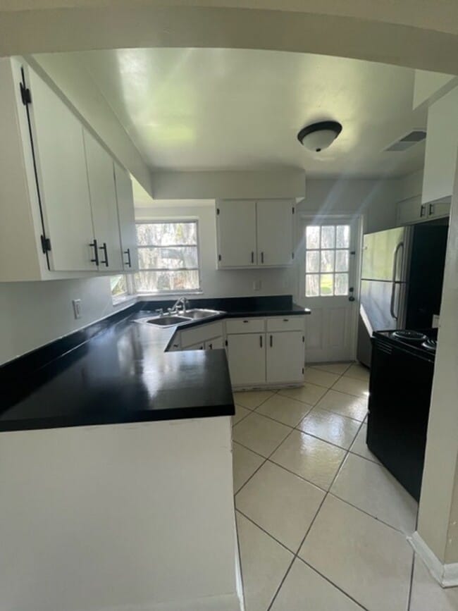 Photo - 3 Bed 2 Bath Home | Pet Friendly | Washer ...