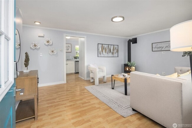 Photo - Kirkland 4 bedrooms 2 bathrooms single family house. Lake Washington School district. Close to To...