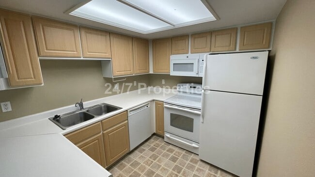 Photo - Beautiful 2 BD | 2 BA Condo w/ Amenities- Murrayhill!