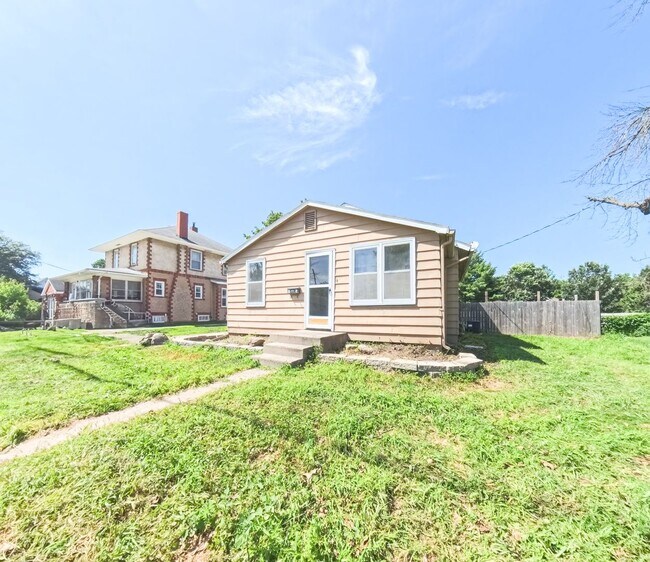 Photo - Newly updated 2 bedroom 1 bathroom home-Ad...