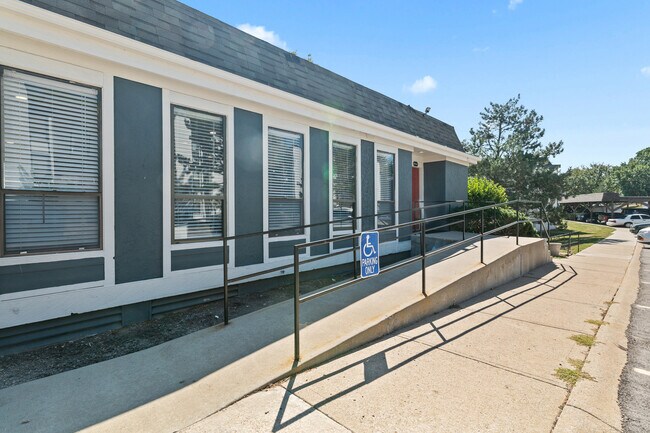 Photo - Coventry Park KC Apartments LLC