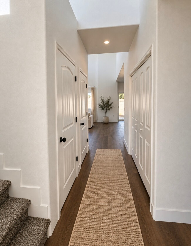3 Bed/2 Bath - Entry - Laundry Closet - 2 Storage Closets