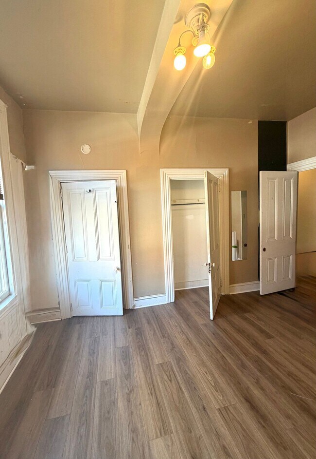 Photo - 446 N Duke St Unit 1r