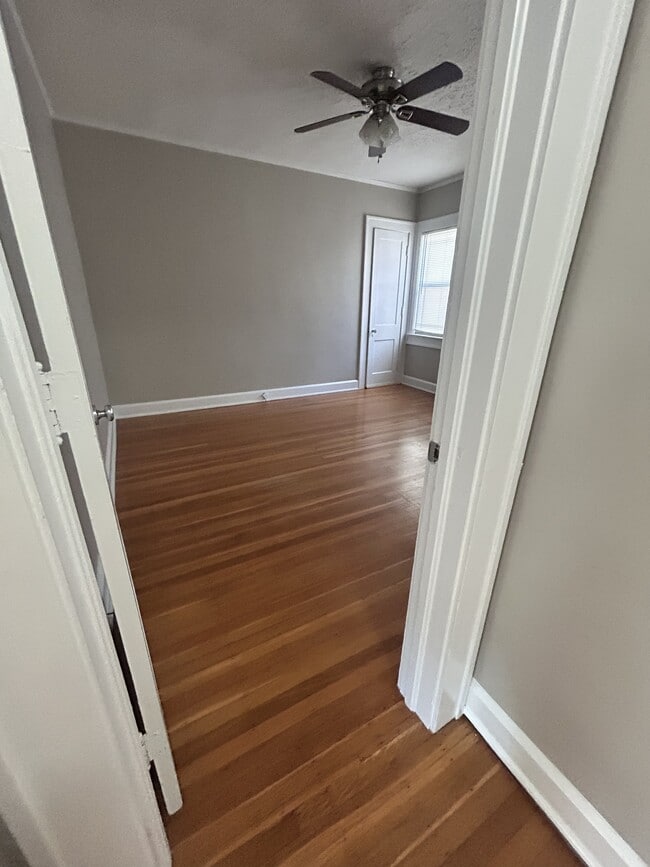 Photo - 612 E 46th St Unidad 612 E 46th Street