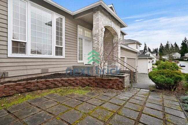 Photo - 4 Bed and 2.5 Bath Stunning Single-family Home is Available for Rent!