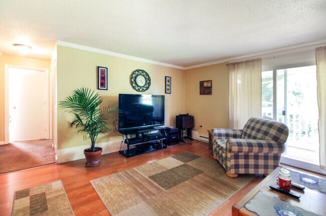 Photo - Country Manor Apartments