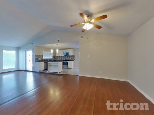 Photo - 1122 Heiden Ct