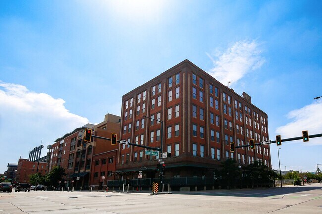 Building Photo - Rustic Charm in the Heart of Downtown Denv... Rental