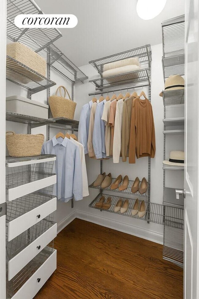 Photo - 201 E 25th St