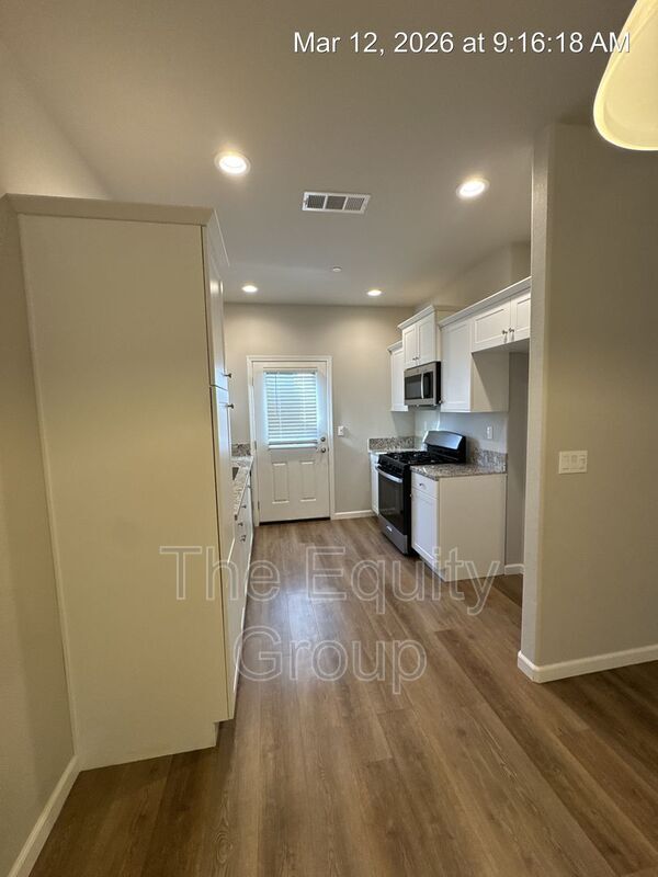 Photo - 405 S Summit St Unit 103